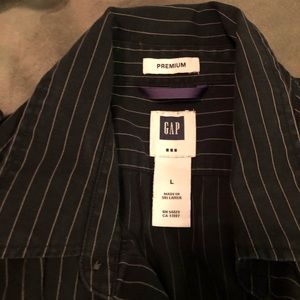 🚶‍♂️2️⃣Men’s GAP button Down ShirtS🚶‍♂️